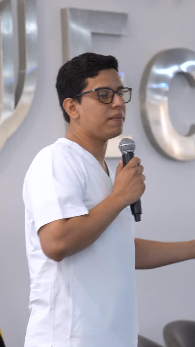 Cada historia deja huella… y algunas también salvan vidas. 🩺
Nuestro alumni de Enfermería comparte con nuestros estudiantes cómo ECOTEC transformó su formación y su vocación en cada práctica.
Aquí no solo aprendes, impactas.